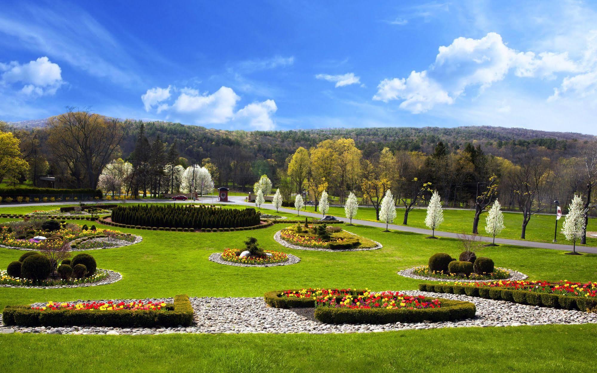 Hotel Honors Haven Retreat & Conference Ellenville Exterior foto