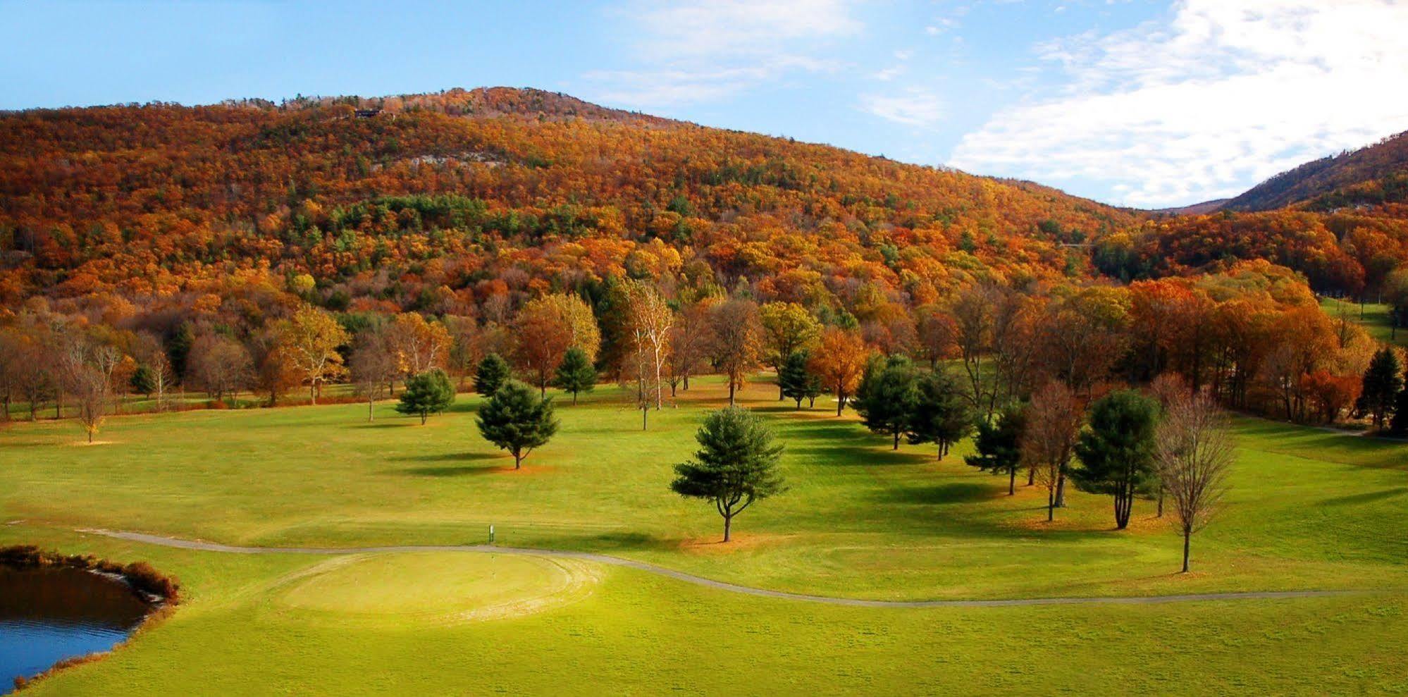 Hotel Honors Haven Retreat & Conference Ellenville Exterior foto